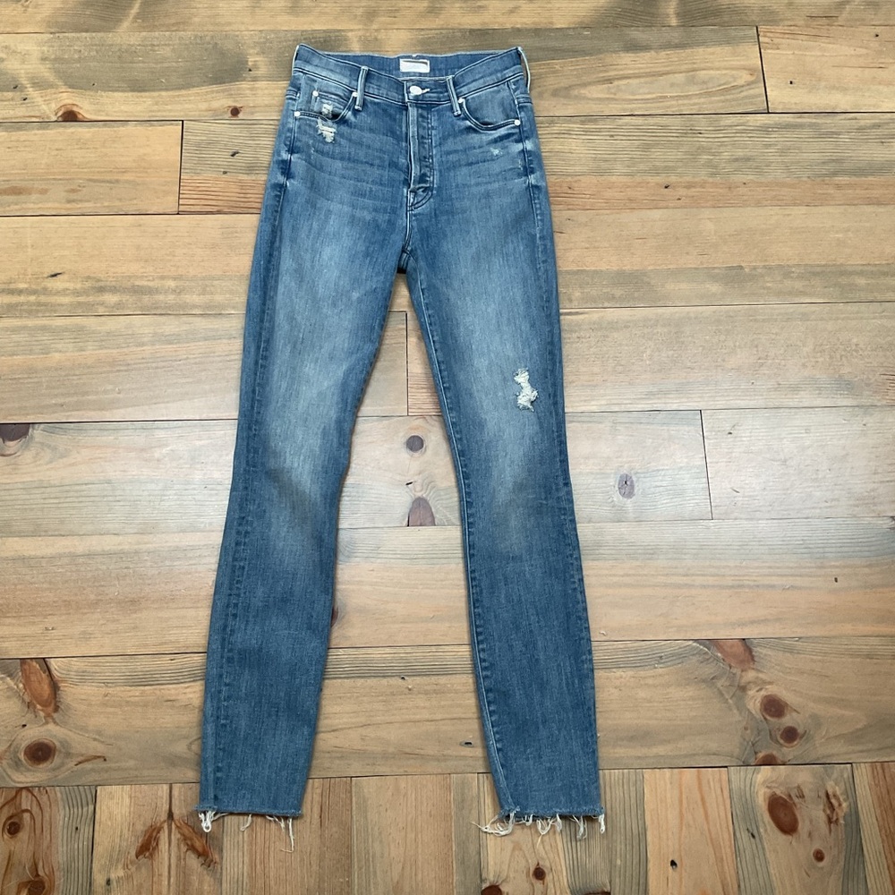 MOTHER Skinny Jeans in Faded Blue Denim with Raw Hem